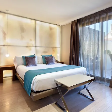 Espana Ocean Drive - Newly Renovated 4*