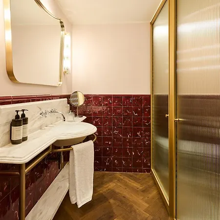 Espana Ocean Drive - Newly Renovated 4*